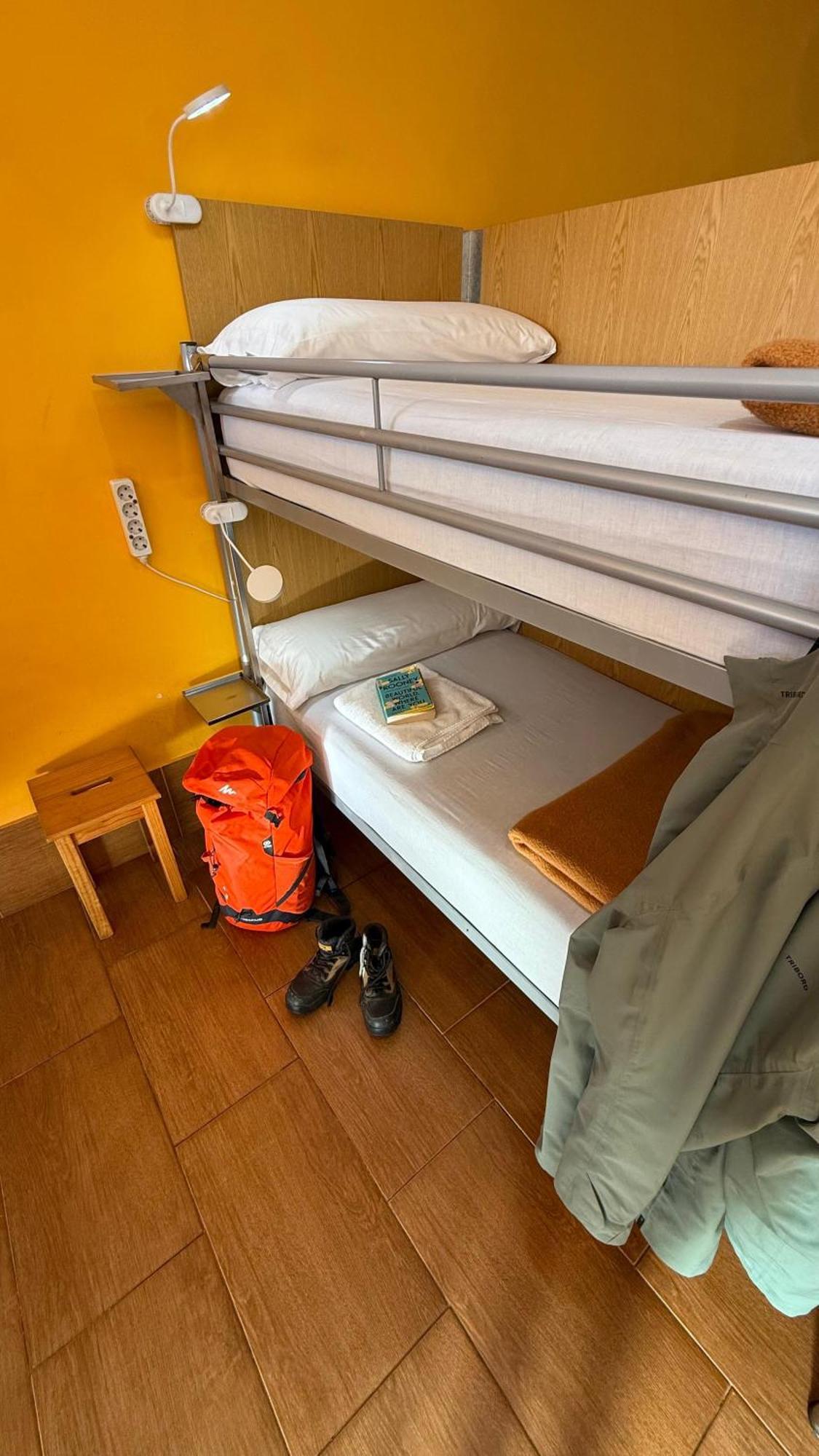 Albergue Lecer Sobrado Porta Esterno foto